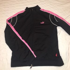 small women’s puma jacket, super cute and light